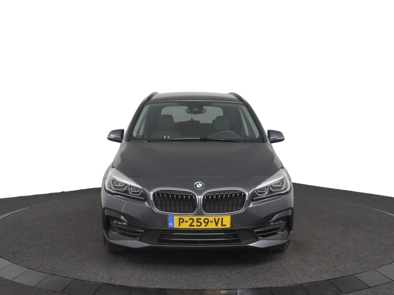 BMW 2-SERIE GRAN TOURER 216i 7p. Business Edition Sportline | 7-Persoon | Trekhaak | Head Up