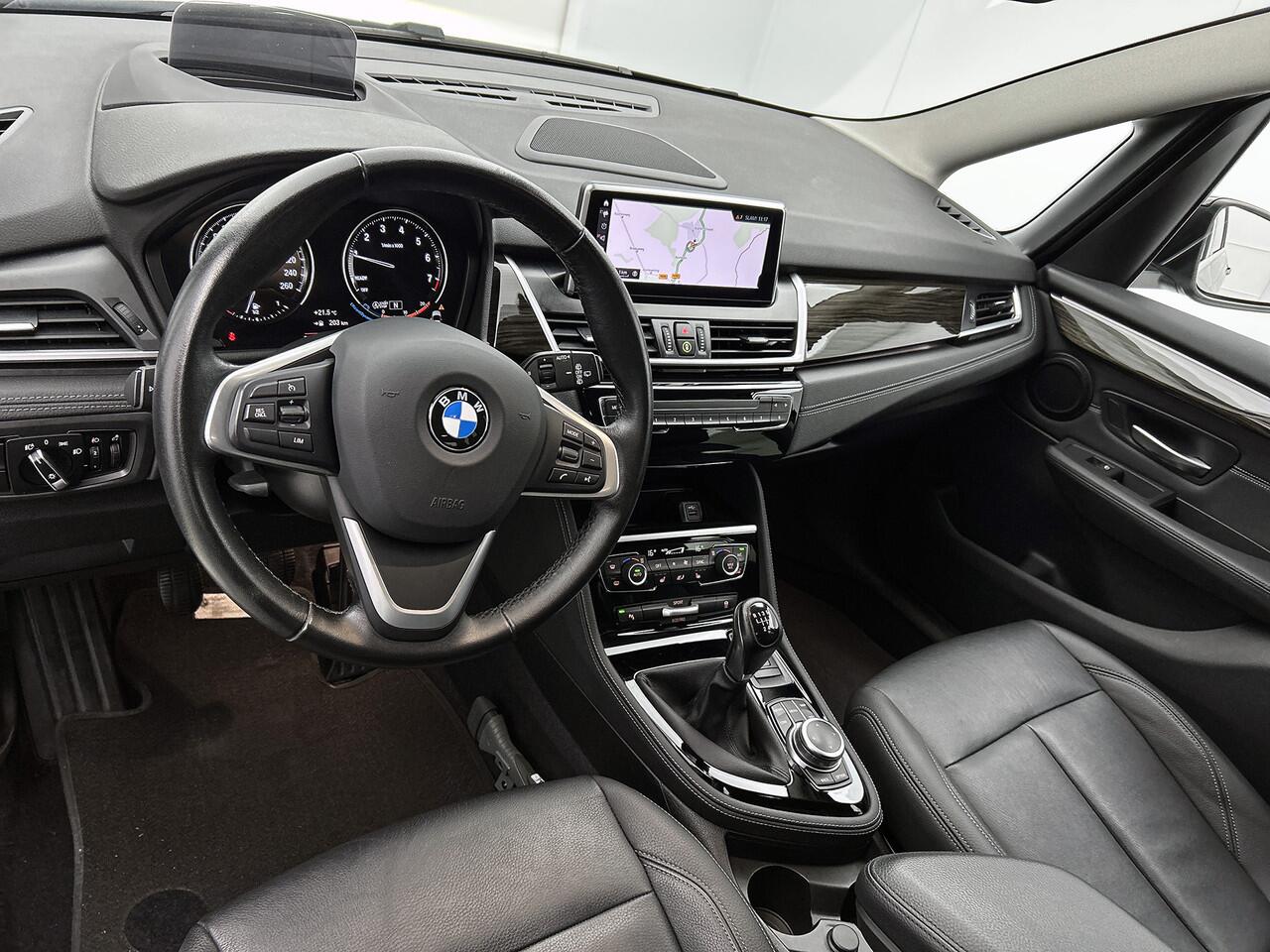 BMW 2-SERIE GRAN TOURER 216i 109PK 7pers Edition Plus / Leder / Navigatie / Pdc.+Camera / Stoelverwarming / Lux.line / Parking Pack / Apk 07-2026