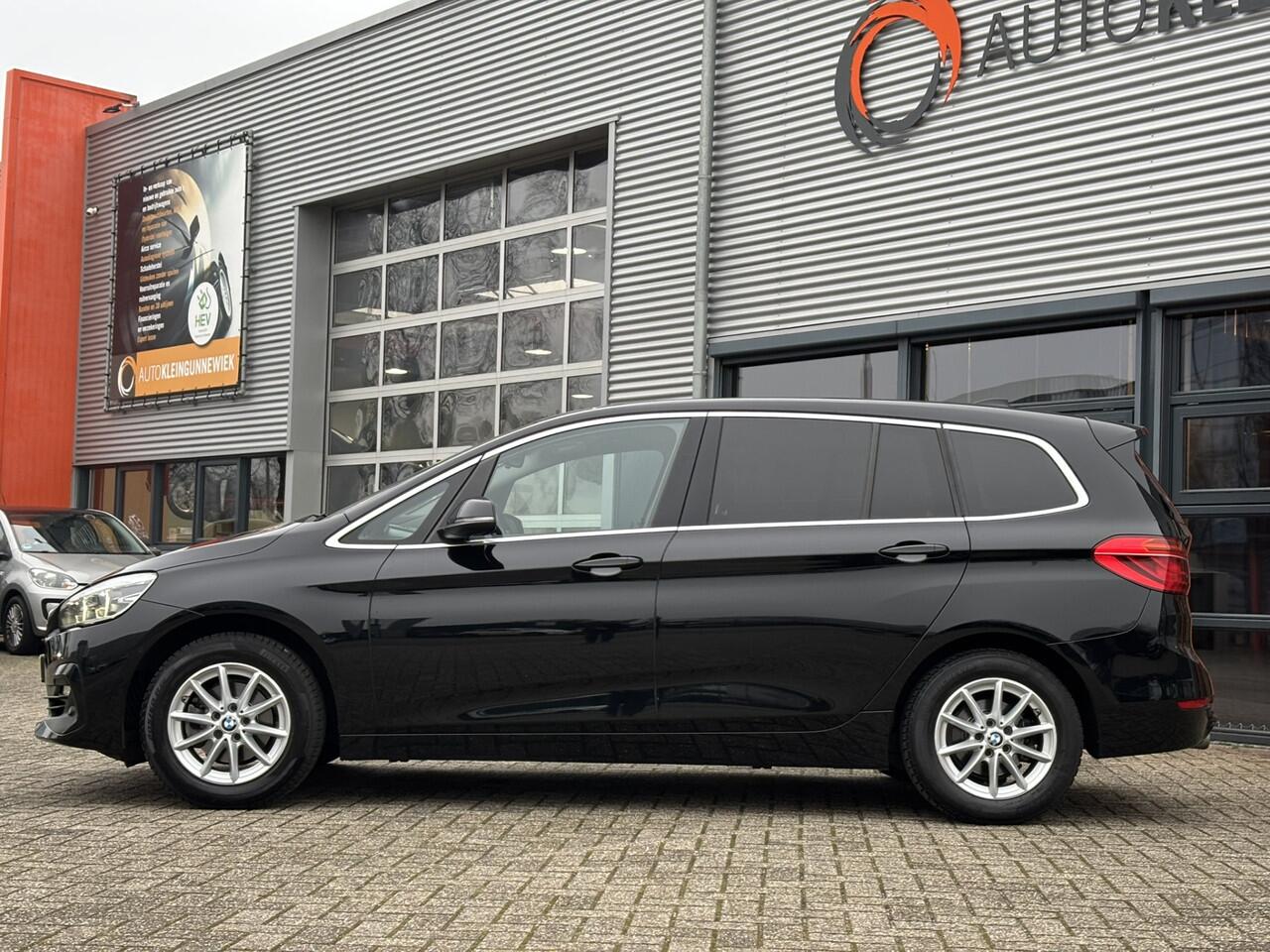 BMW 2-SERIE GRAN TOURER 216i 7p. Executive Edition / Head Up Display / NL Auto / Camera /