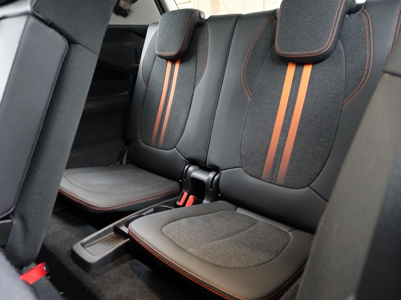 BMW 2-SERIE GRAN TOURER 218i Executive Edition Aut- 7 Pers, Dealer Onderhouden, Head Up, Standkachel, Virtual Cockpit, Stoelverwarming