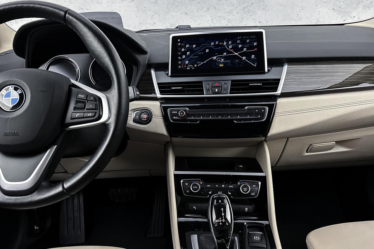 BMW 2-SERIE GRAN TOURER 218i Business Edition | Adaptief cruise control | Camera | Head-up display | Leder