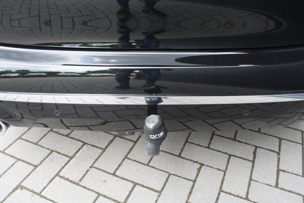 BMW 2-SERIE Active Tourer- TREKHAAK - NAVIGATIE- LEDER 225xe iPerformance High Executive