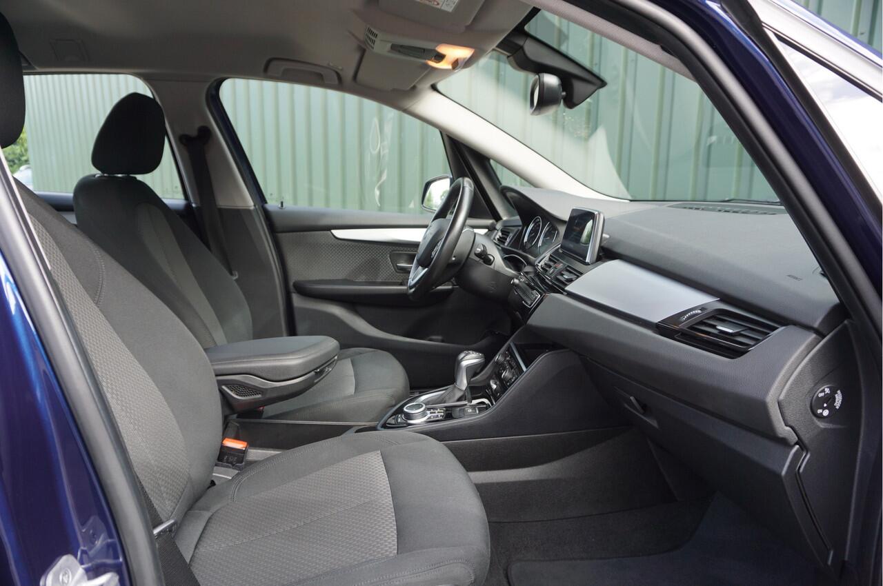 BMW 2-SERIE Active Tourer 225xe iPerformance PHEV - Plugin Hybrid + Navi/ Trekhaak/ Cruise/ Garantie!