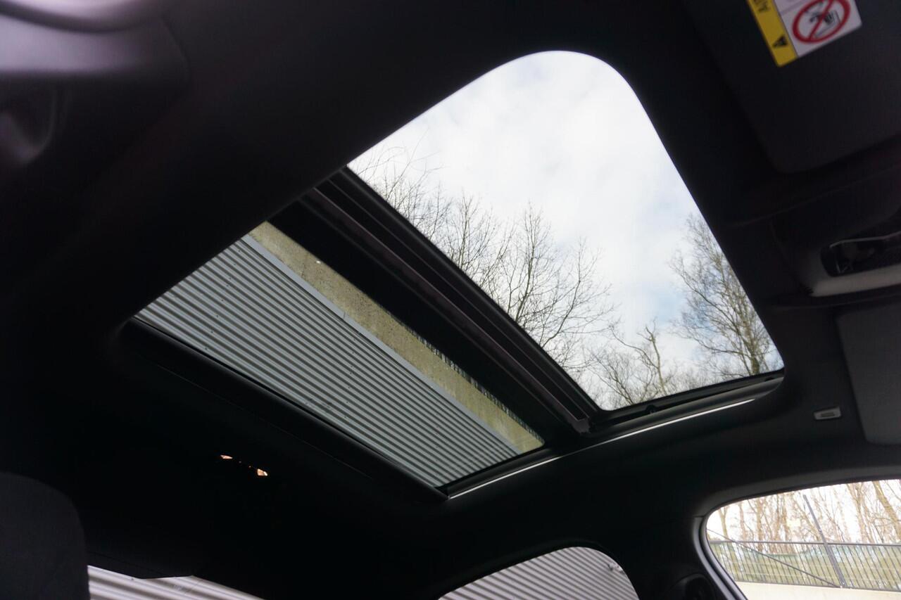 BMW 2-SERIE Gran Coupé 218i M Sportpakket Pro | Premium Pack | Comfort Pack | Travel Pack | Glazen panoramadak