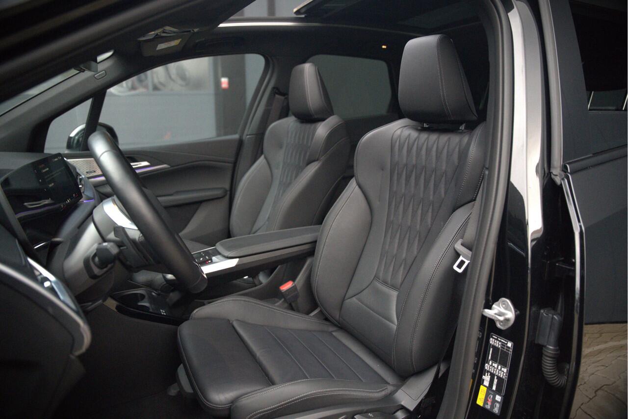 BMW 2-SERIE Active Tourer M Sport 225e xDrive | Panoramadak | Harman Kardon | Individual | Head-Up Display | 360 Camera | Keyless | Cruise Control | Navigatie Prof. | Elek. Achterklep | Ambiance Verlichting | Fabrieksgarantie