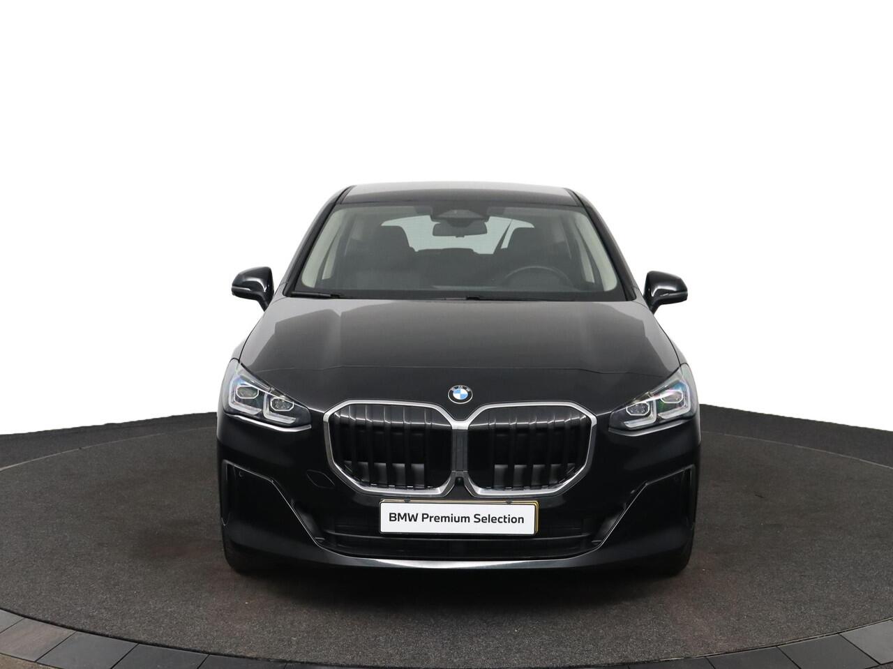 BMW 2-SERIE Active Tourer 218i Head-Up Display | Parking Assistant Plus | Comfort Access | Adaptieve LED koplampen