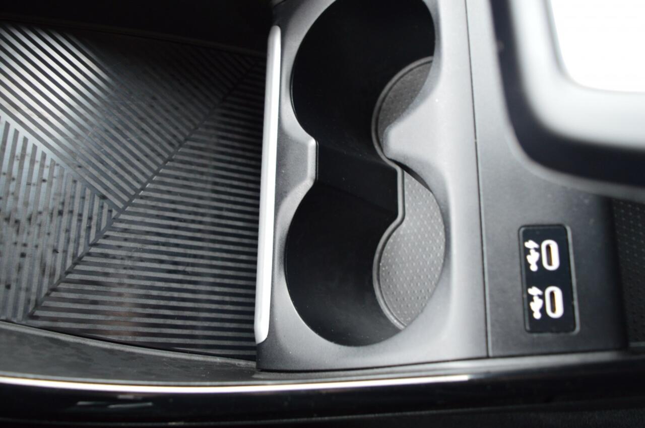 BMW 2-SERIE 225e xDrive