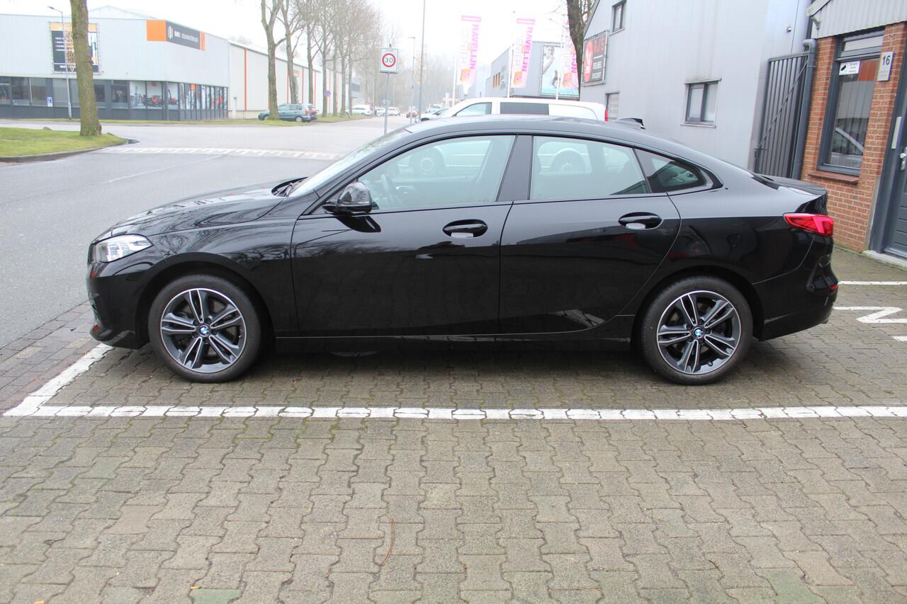 BMW 2-SERIE Gran Coupé 220I SPORT LINE GRAN COUPE AUTOMAAT 1 JAAR GARANTIE / GEEN AFLEVERINGS KOSTEN