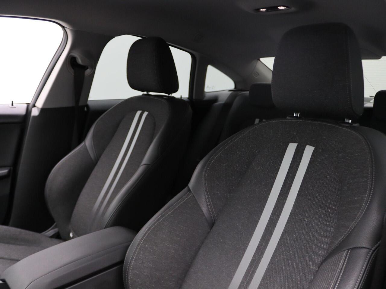 BMW 2-SERIE Sserie Gran Coupé 218i Sport Line | DAB | BMW Live Cockpit Professional | 17"