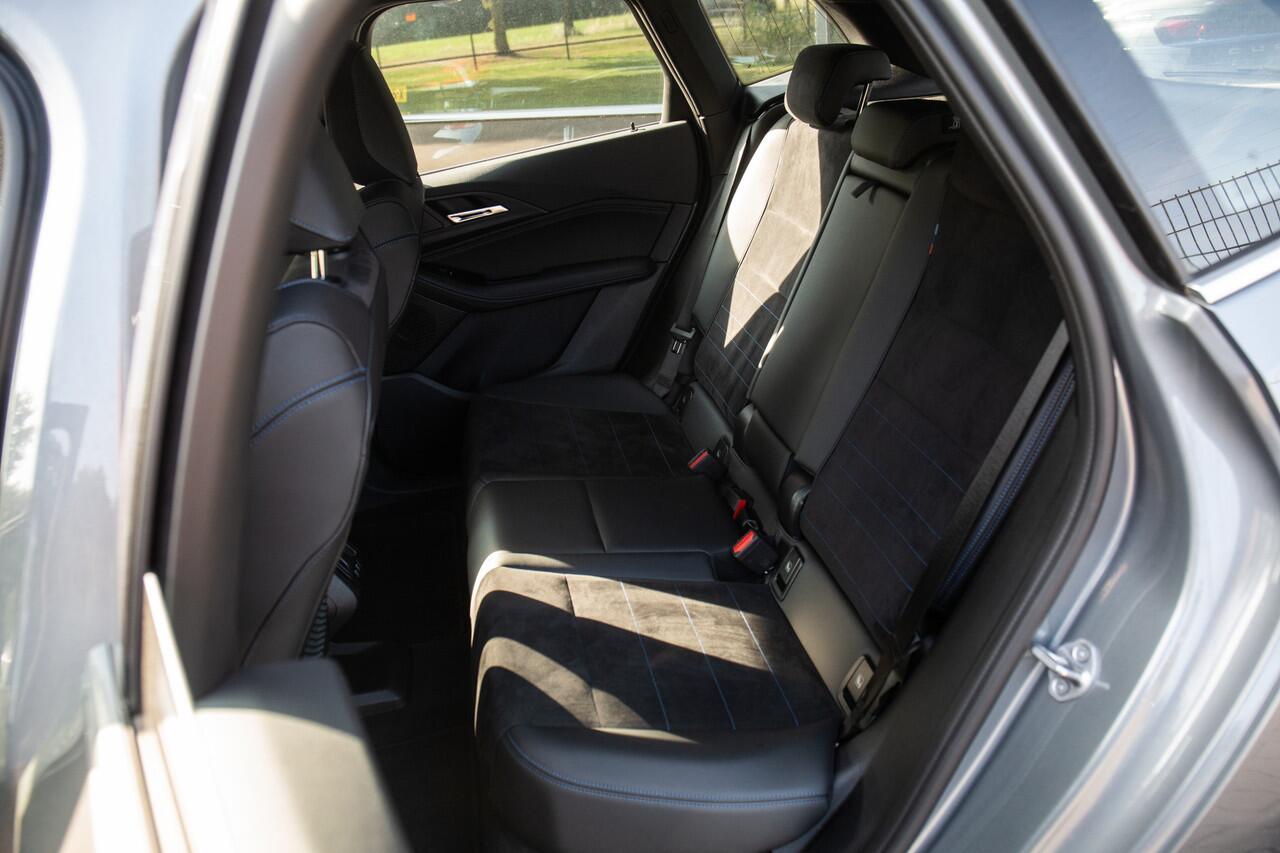 BMW 2-SERIE Active Tourer 225e xDrive M-Sport , Trekhaak, Sportstoelen,