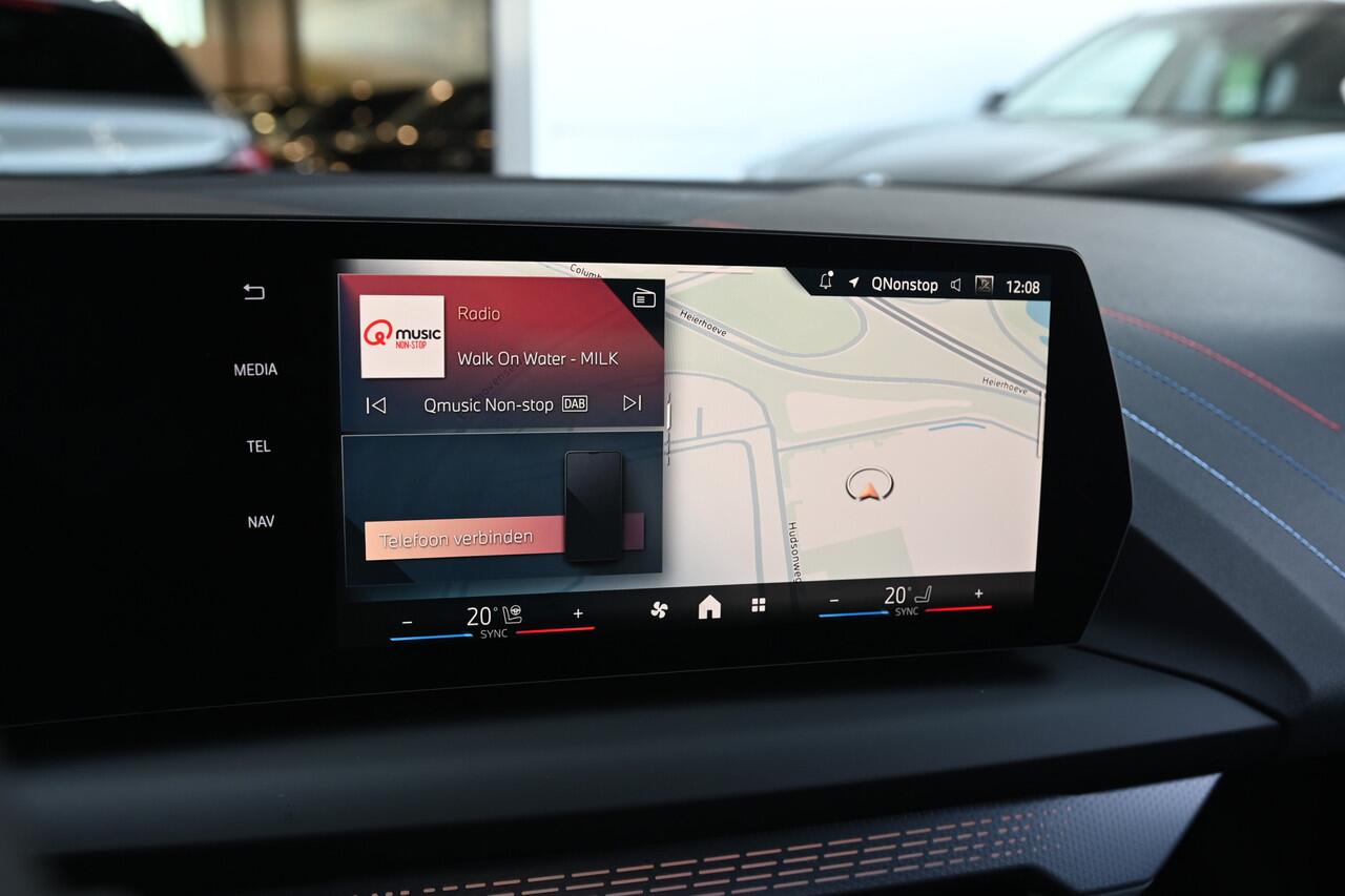 BMW 2-SERIE Gran Coupé 220 M Sport Automaat / Sportstoelen / Sportstoelen / Adaptieve LED / M Adaptief onderstel / Comfort Access / Parking Assistant