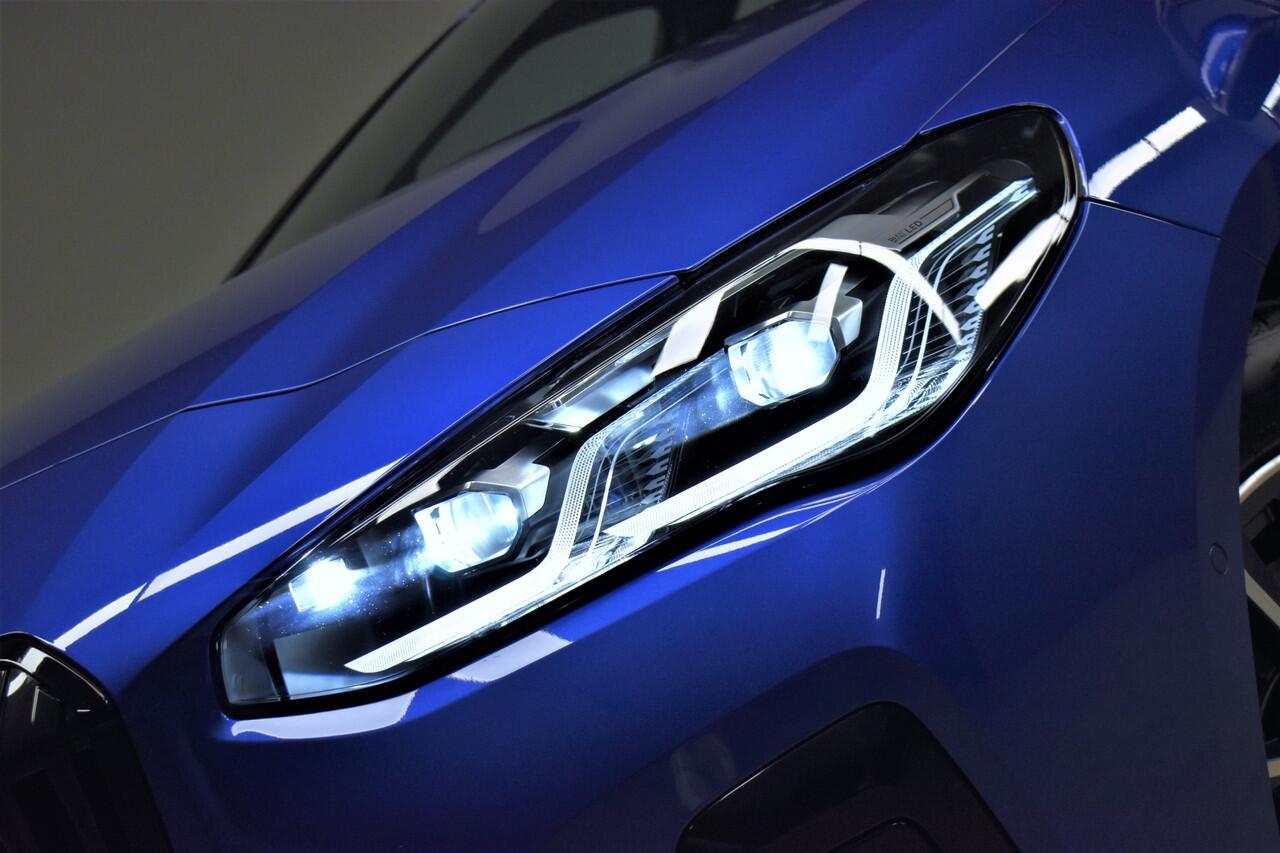 BMW 2-SERIE Active Tourer 218i 136pk Automaat M-Sport 1e Eig. Dealer OH CarPlay/Camera/Keyless/Virtual/Navi/Led/H.leer/Lmv''