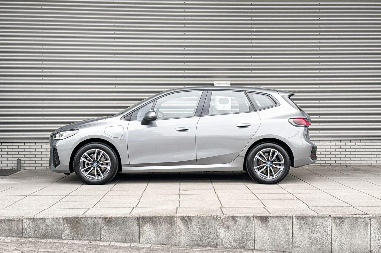 BMW 2-SERIE Active Tourer 225e xDrive M Sportpakket / Premium Pack / Selections