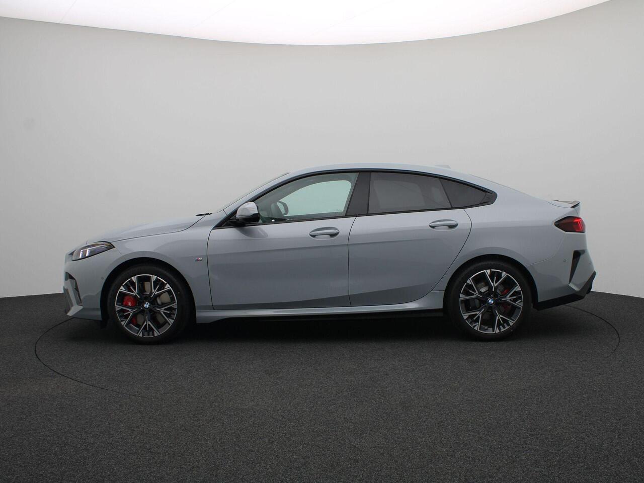 BMW 2-SERIE Gran Coupé 220 M Sportpakket Pro | Premium Pack | Stuurwielrand Verwarmd | Comfort Access | Driving Assistant | Harman Kardon | Ekris Selection