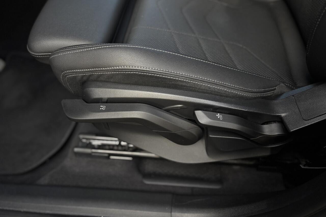 BMW 2-SERIE Active Tourer 218i M-Sport | Harman Kardon | Sportstoelen | Camera | Comfort Acces | Stoelverwarming