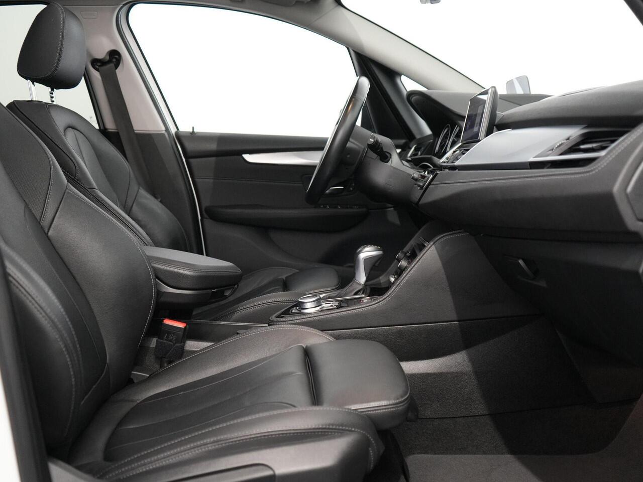 BMW 2-SERIE Active Tourer 225xe iPerformance High Executive | Pano | HUD | Leer | Camera | Carplay