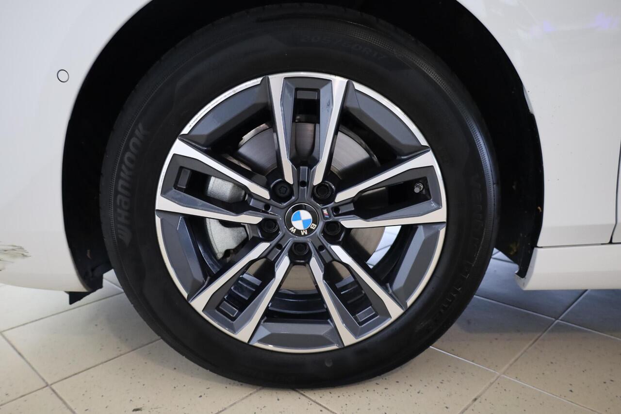 BMW 2-SERIE Active Tourer 220i | M Sportpakket
