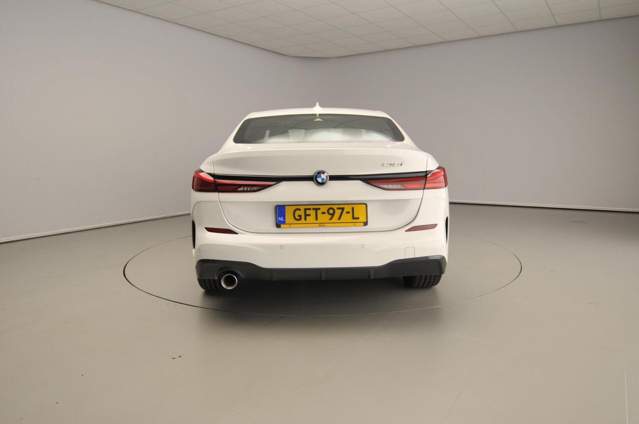 BMW 2-SERIE Gran Coupe 218i | M-Sportpakket | LED | Navigatie | Sportstoelen | Clima | cruise controle | DAB | Alu 18 inch