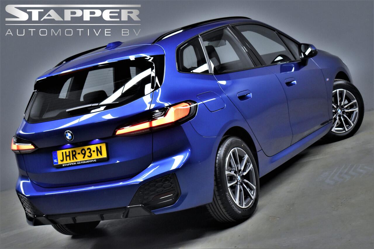 BMW 2-SERIE Active Tourer 218i 136pk Automaat M-Sport 1e Eig. Dealer OH CarPlay/Camera/Keyless/Virtual/Navi/Led/H.leer/Lmv''