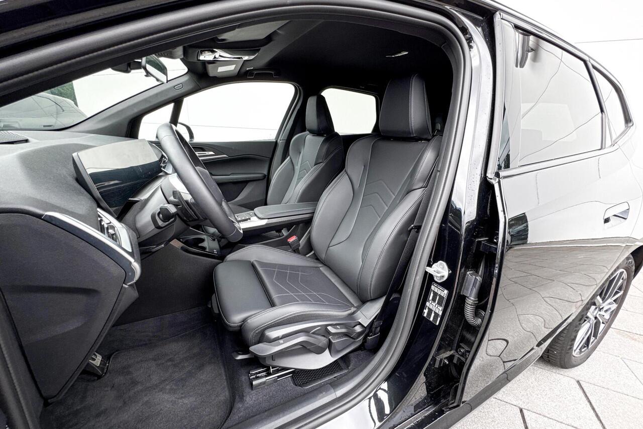 BMW 2-SERIE Active Tourer 220i | Selections | M Sport | Achteruitrijcamera | Trekhaak |