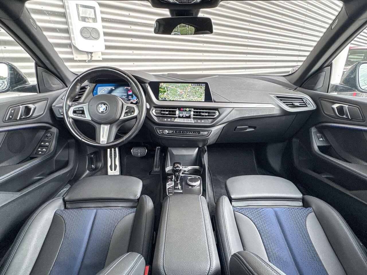 BMW 2-SERIE Gran Coupé 218i M Sportpakket / Travel Pack / Panoramadak / Achteruitrijcamera / 18 inch