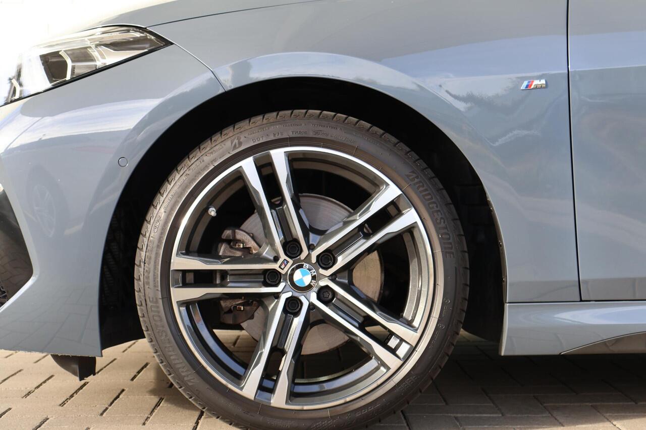 BMW 2-SERIE Gran Coupé 218i | M Sportpakket | Audio Media Pack | Panorama Dak