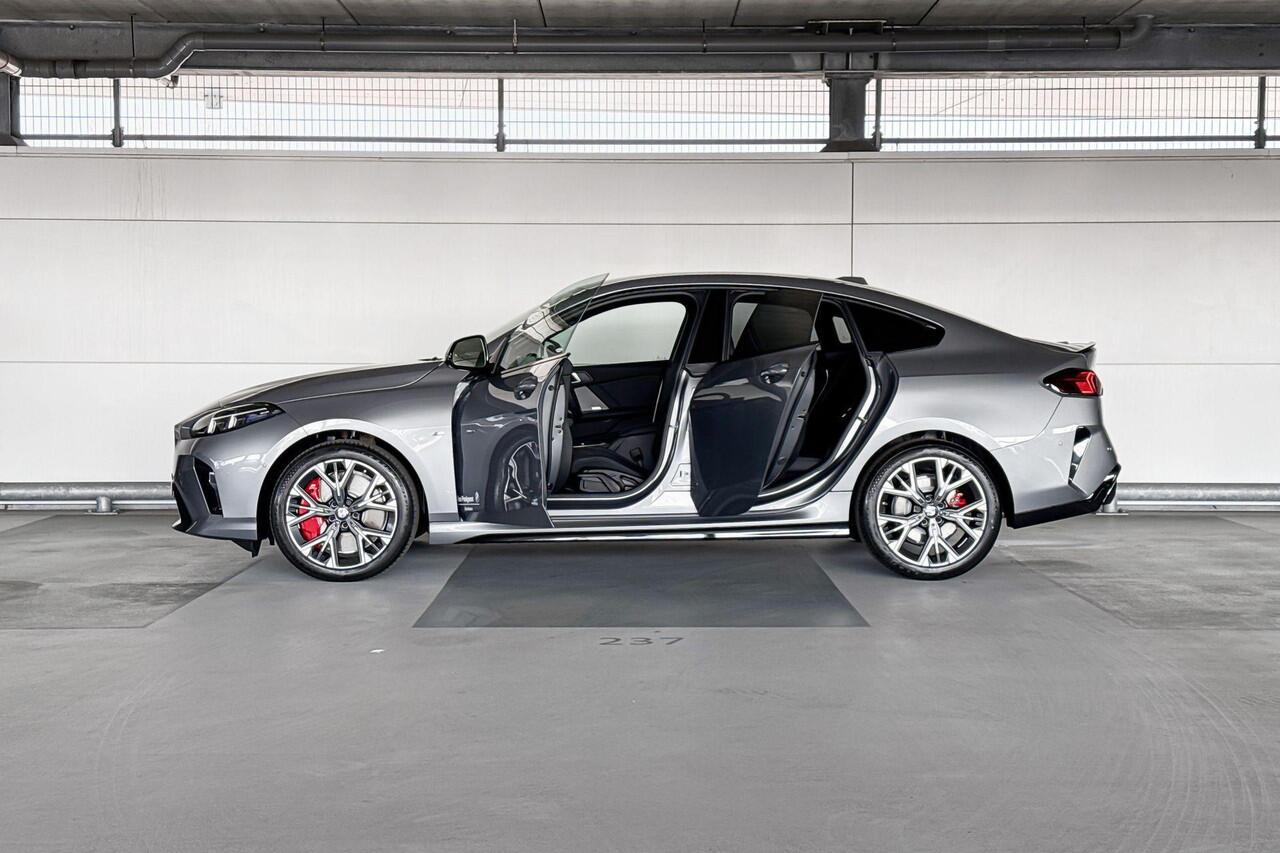 BMW 2-SERIE Gran Coupé 220 M Sport Design Edition | Selections | M Sportpakket Pro | Driving Assistant Plus