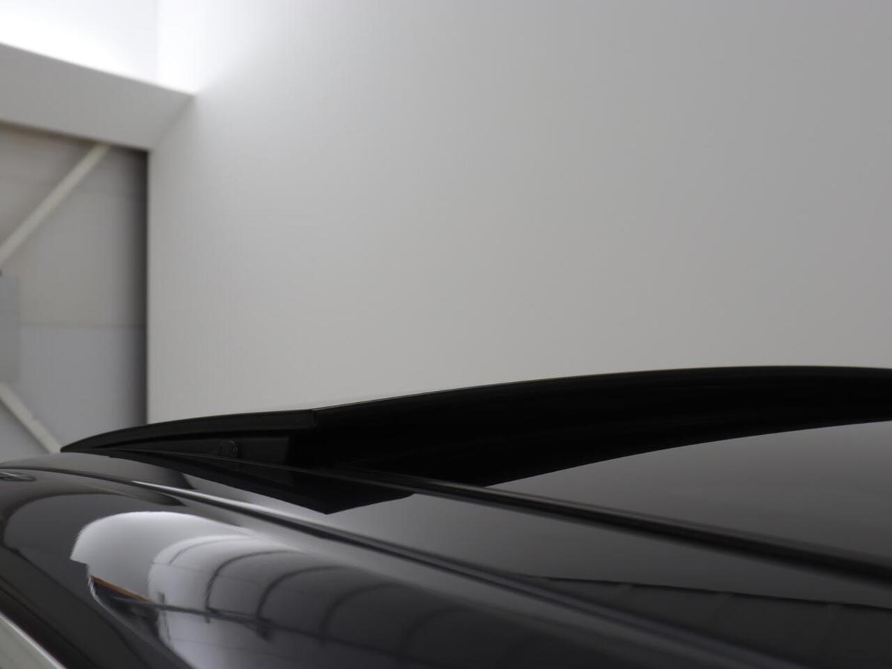 BMW 2-SERIE Active Tourer 225xe iPerformance Luxury Line | Panoramadak | Leder | Head-Up | Camera | Keyless | Navigatie | Park Assist | Adaptief LED