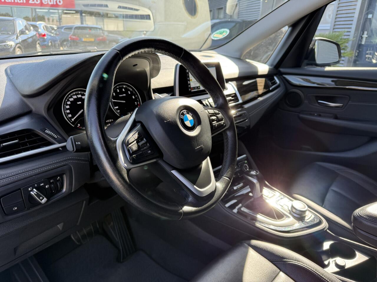 BMW 2-SERIE Active Tourer 225xe iPerformance Luxury Leer LED Stoelverwarming PDC