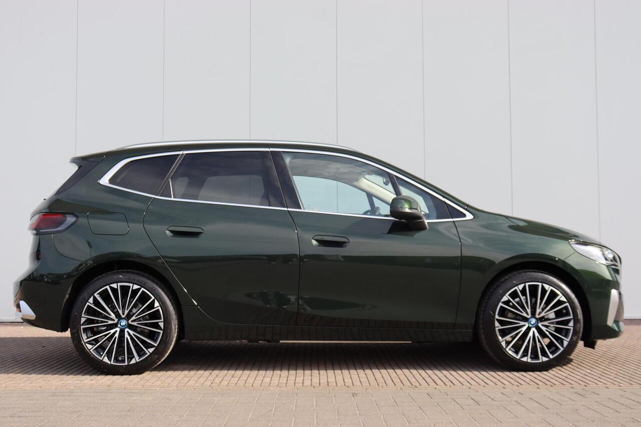 BMW 2-SERIE Active Tourer 225e xDrive Premium Pack/ Comfort Pack/ Travel Pack/ Panoramadak/ Verwarmd Stuurwiel/ Comfort Acces/ Elektrische Trekhaak/
