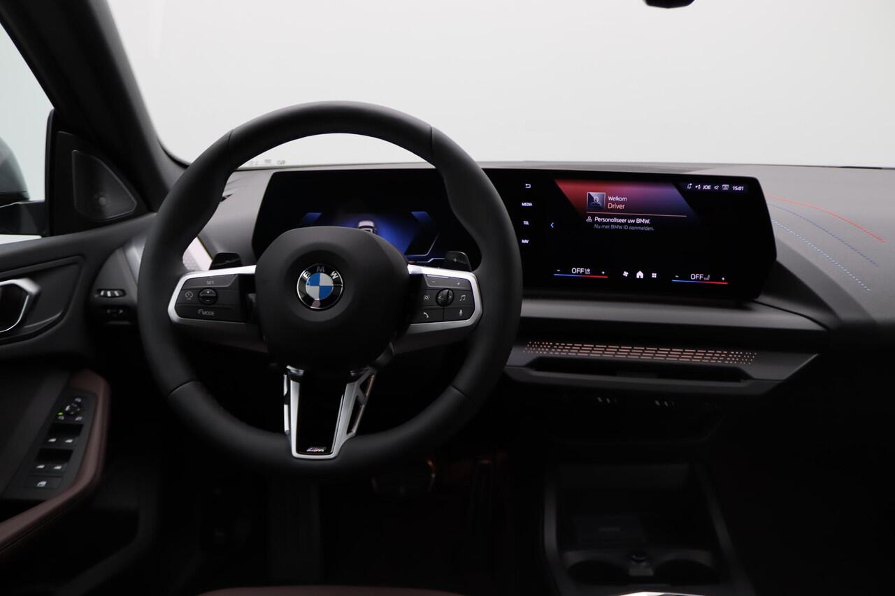 BMW 2-SERIE Gran Coupé 220 M Sportpakket | Premium Pack | Stuurwielrand Verwarmd | Comfort Access | Achteruitrijcamera | Panoramadak | Driving Assistant Plus | Harman Kardon | 19''