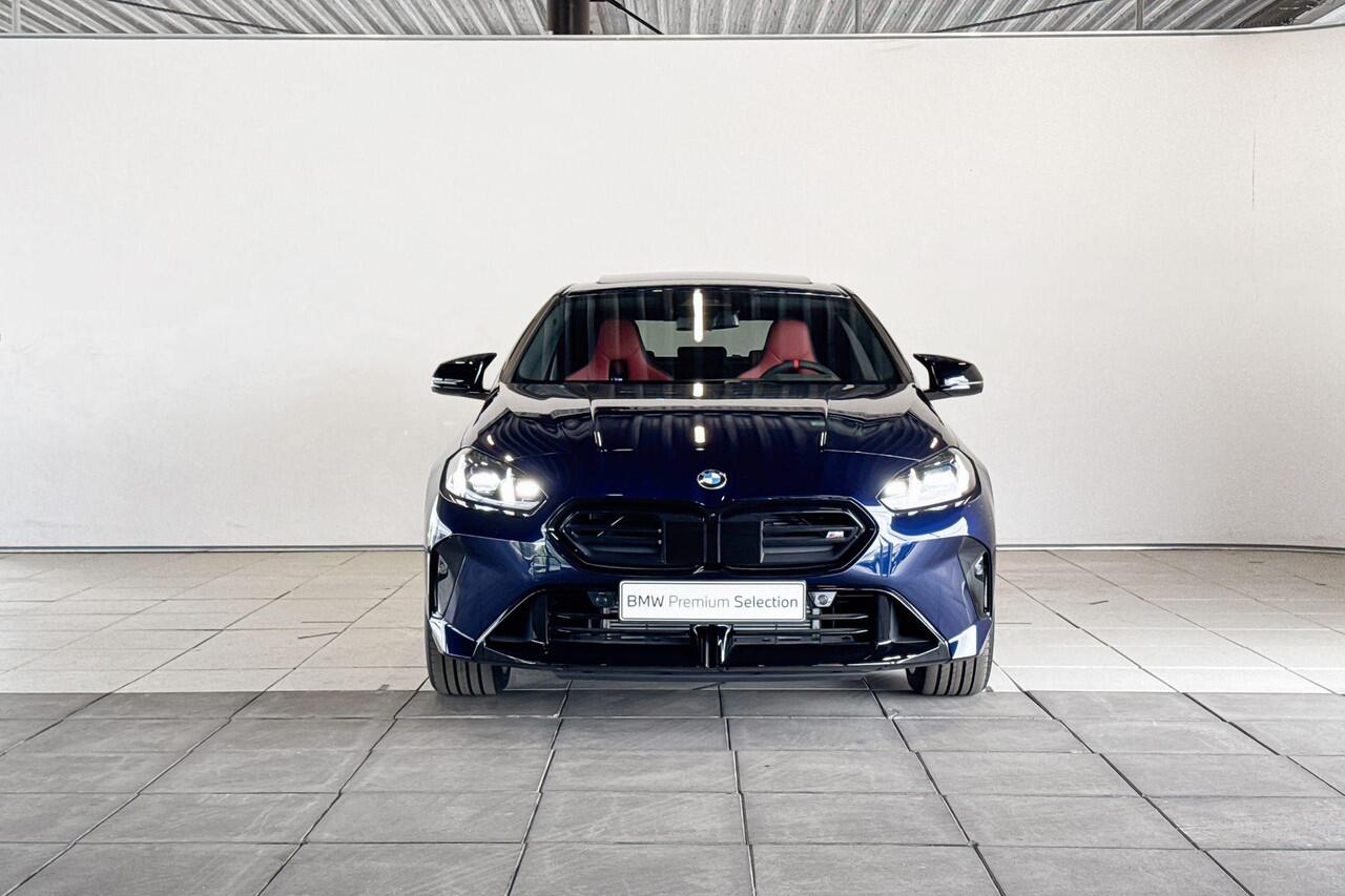 BMW 2-SERIE Gran Coupé M235 xDrive | M Sport Pro | Innovation Pack | Glazen Panoramadak | Elektrisch verstelbare stoelen | Driving Assistant Professional