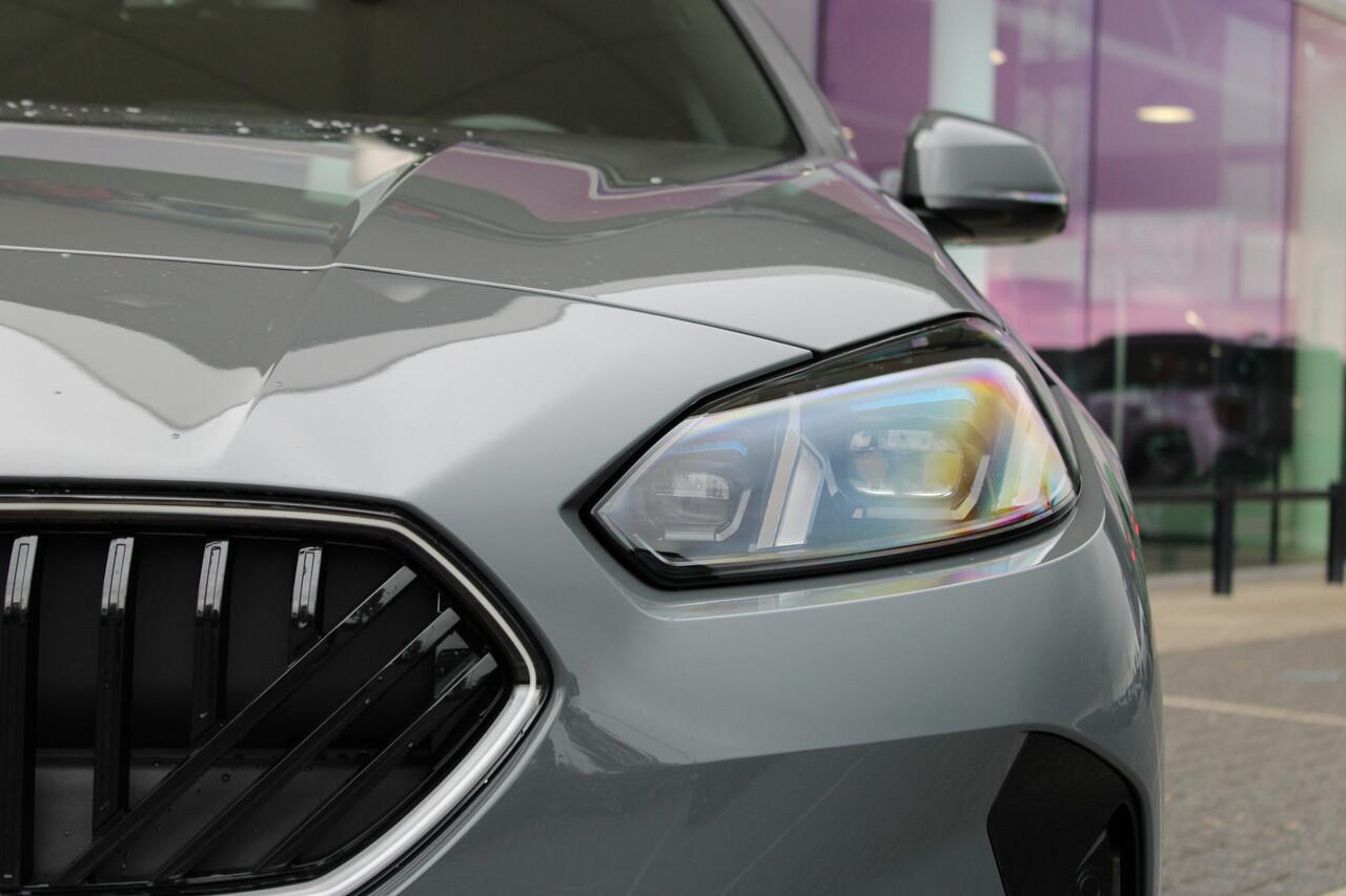 BMW 2-SERIE Gran Coupé 220 High Executive M Sport Automaat / Sportstoelen / M Adaptief onderstel / Parking Assistant Plus / Head-Up / Comfort Access / Live Cockpit Professional