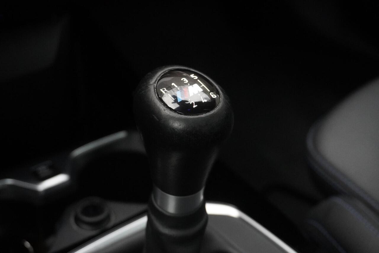 BMW 2-SERIE Gran Coupé 218i Executive | Model M Sport | Parking Pack | Achteruitrijcamera | Glazen panoramadak | HiFi System