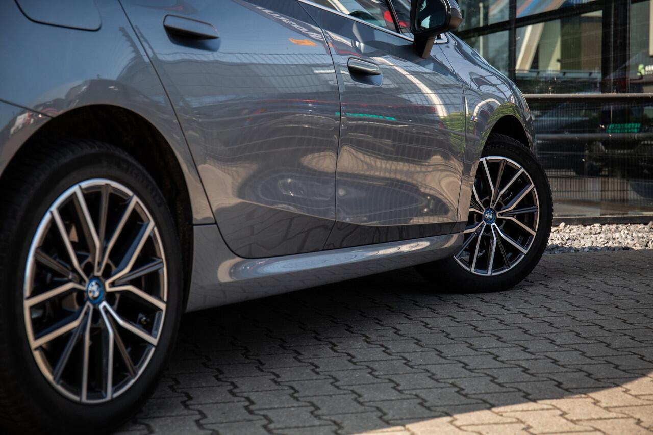 BMW 2-SERIE Active Tourer 225e xDrive M-Sport , Trekhaak, Sportstoelen