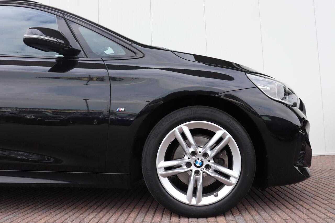BMW 2-SERIE Active Tourer 218i Executive M-Sport pakket/ Sportstoelen/ Cruise control/ Climate control/ Navigatie
