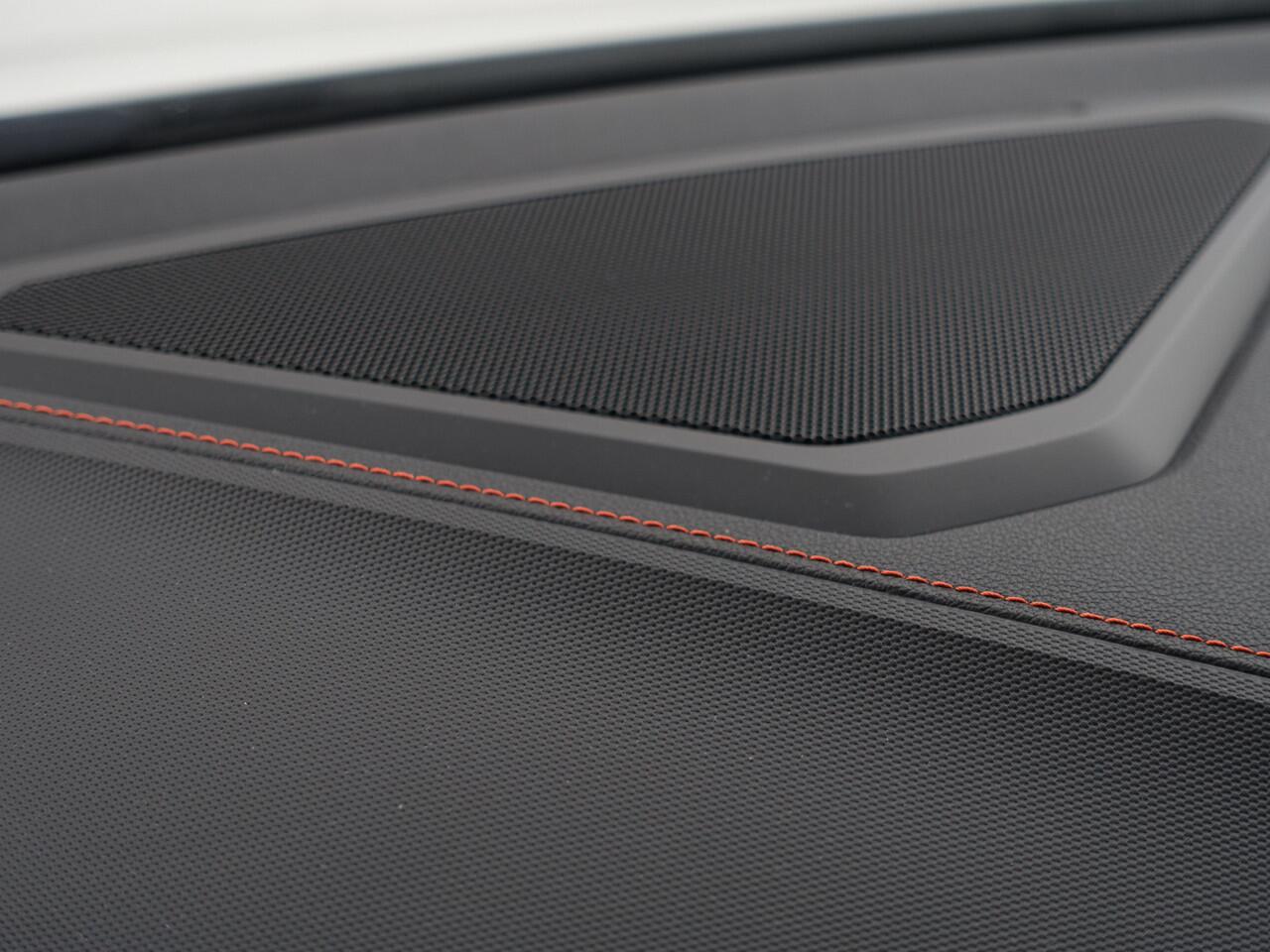 BMW 2-SERIE Gran Coupé 218i M Executive Edition Aut- Panoramadak, Stuur/Stoelverwarming, Sfeerverlichting, Carplay, Sport Interieur