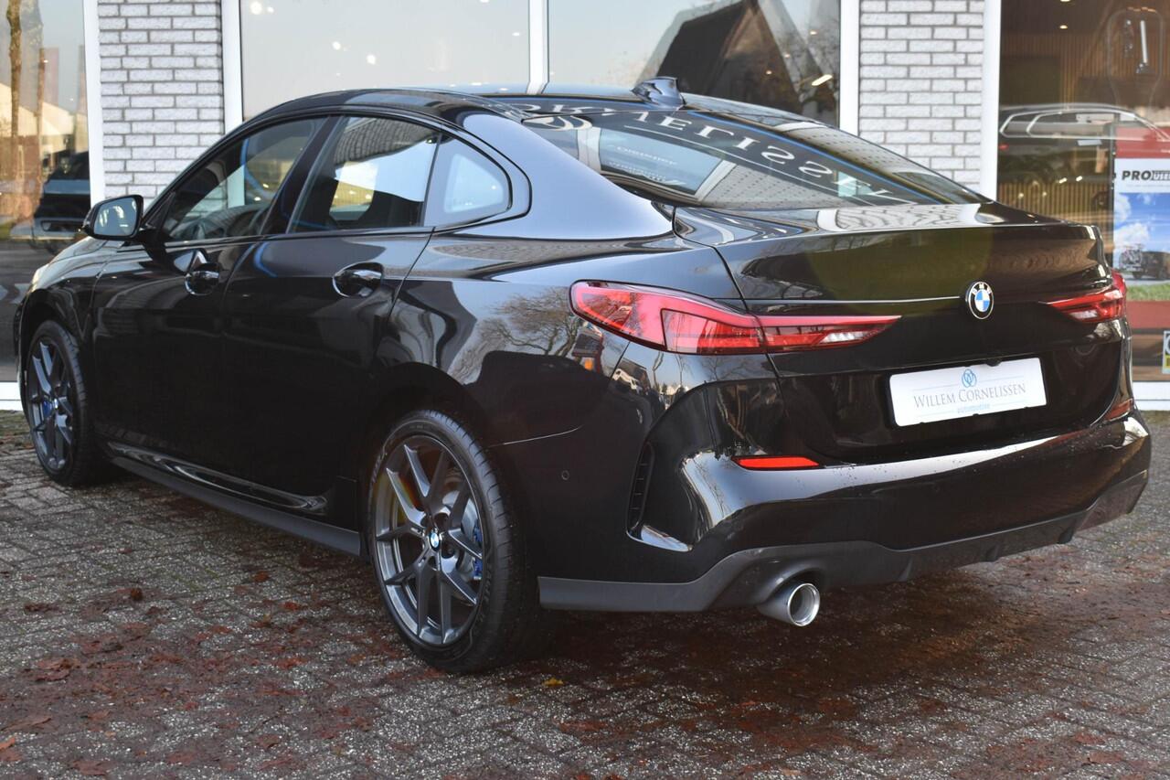 BMW 2-SERIE Gran Coupé 218i Aut. M-Sport Sportstoelen Keyless Camera Navi