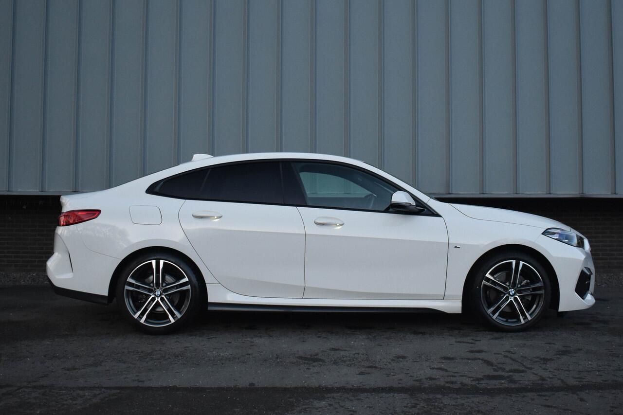 BMW 2-SERIE Gran Coupé 218i M-Sport | Schaalstoel | Carplay | Virtual | NL Auto | Stoelverwarming