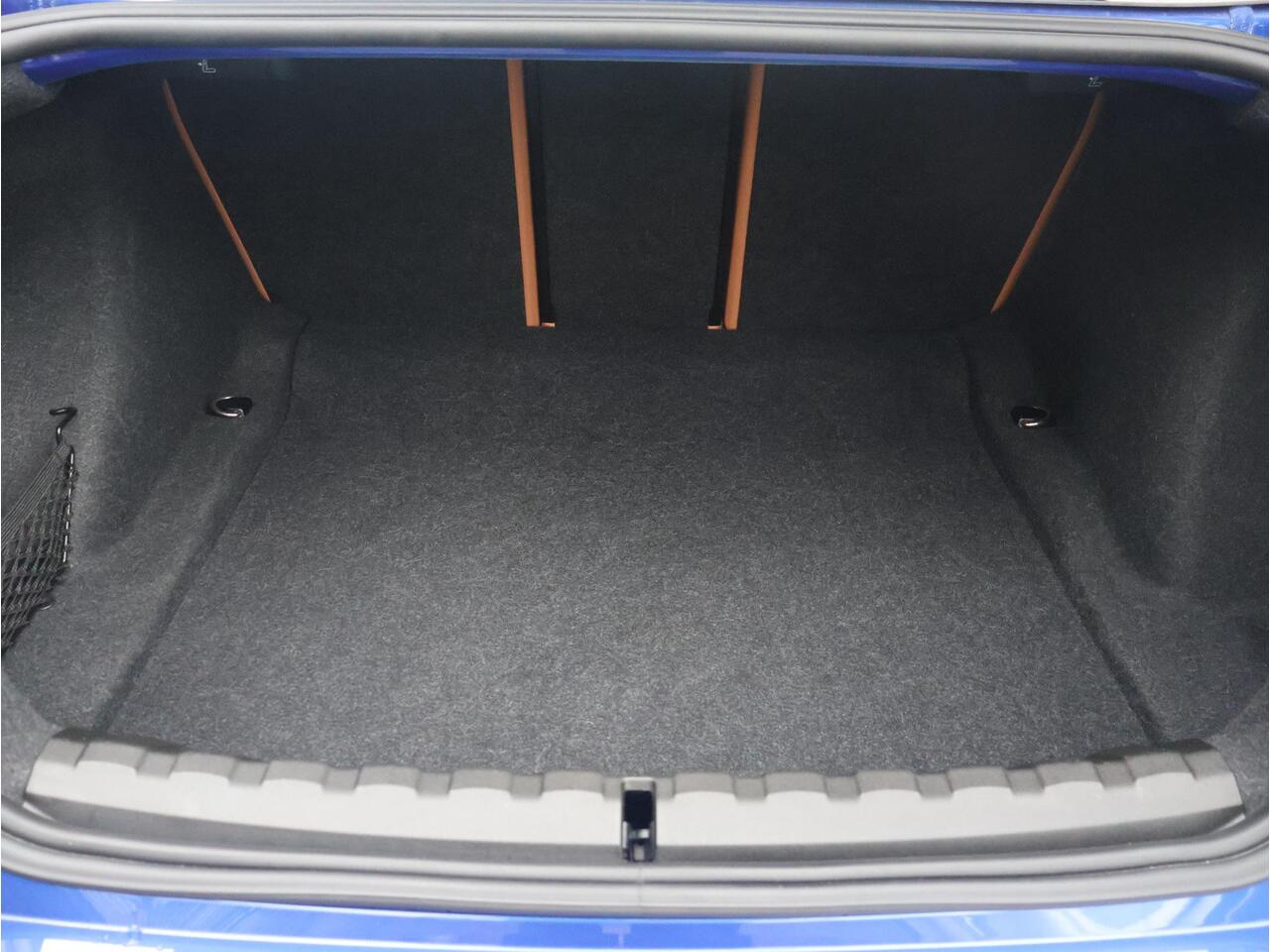 BMW 2-SERIE Coupé 230i M Sportpakket/ Comfort Access/ Achteruitrijcamera/ Elektrisch stoelen/ HiFi/ Stoelverwarming