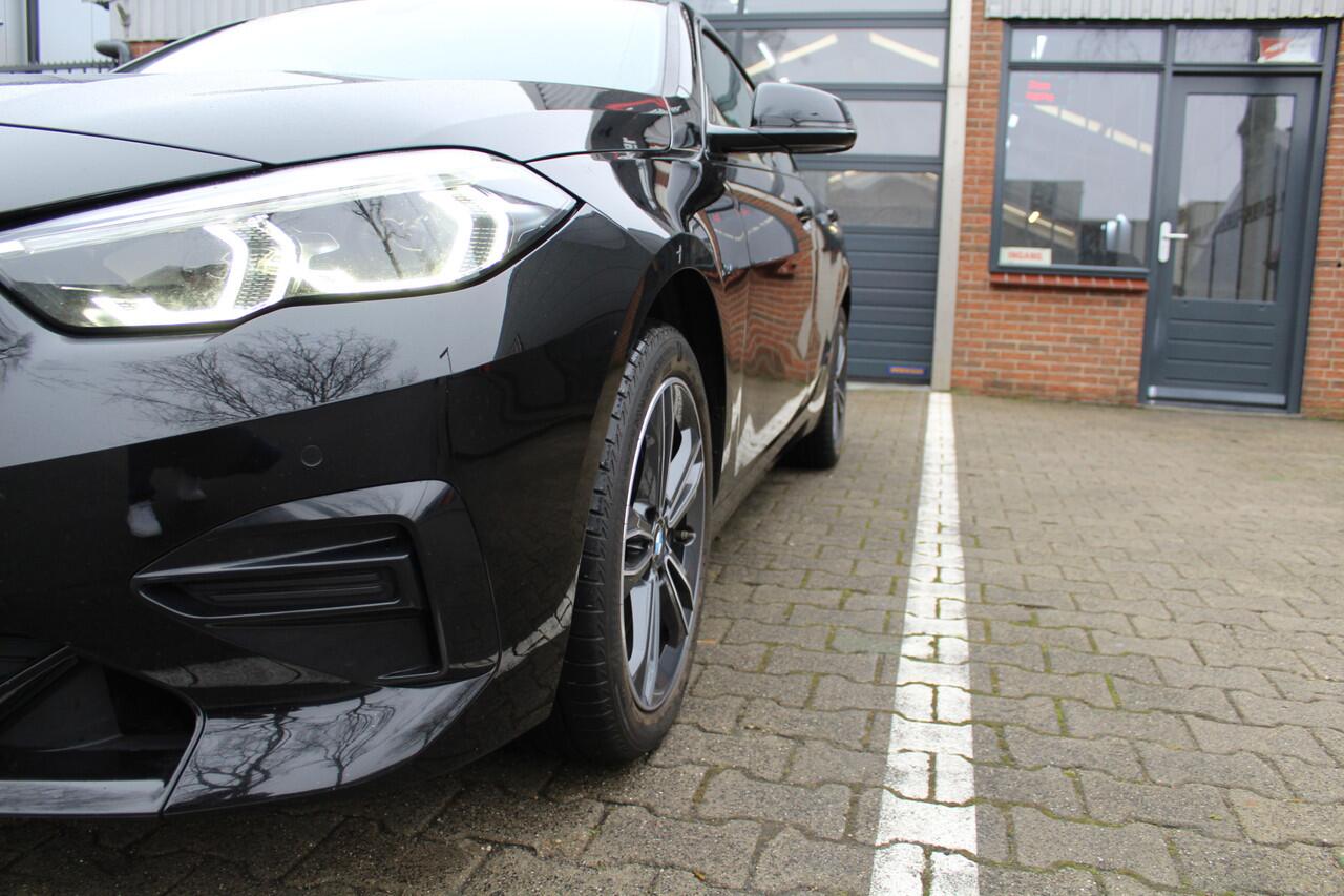 BMW 2-SERIE Gran Coupé 220I SPORT LINE GRAN COUPE AUTOMAAT 1 JAAR GARANTIE / GEEN AFLEVERINGS KOSTEN