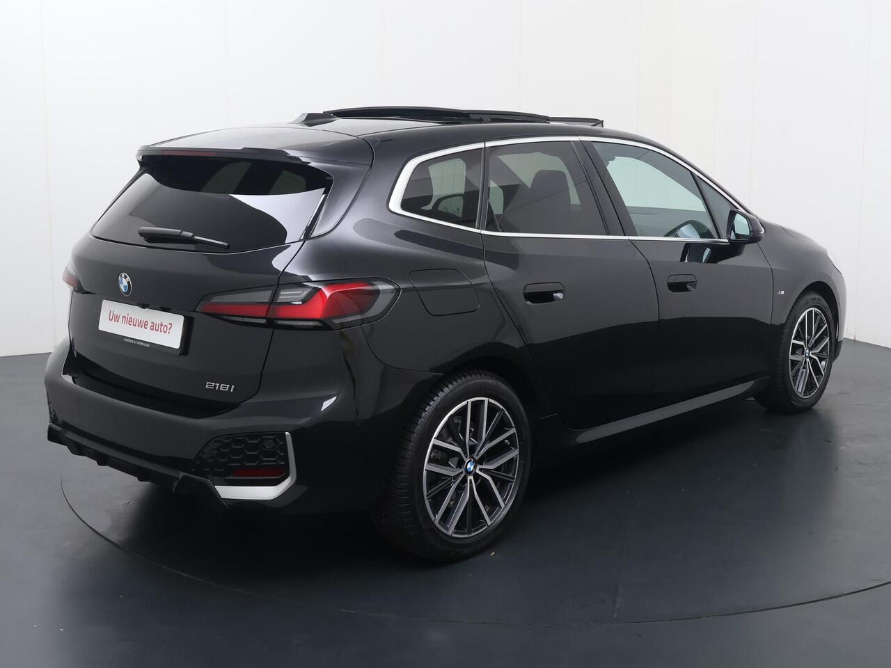 BMW 2-SERIE Active Tourer 218i | Automaat | Panoramadak | Achteruitrijcamera | Apple Carplay - Androidauto |