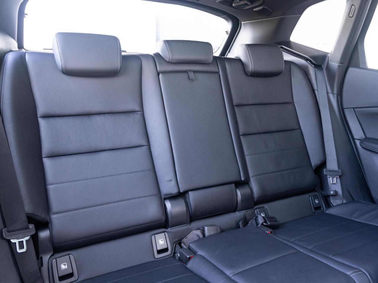 BMW 2-SERIE Active Tourer 225e xDrive | M Sportpakket | Innovation Pack | Comfort Access | Panoramadak | Isofix | Head-Up Display | Harman-Kardon | 20''