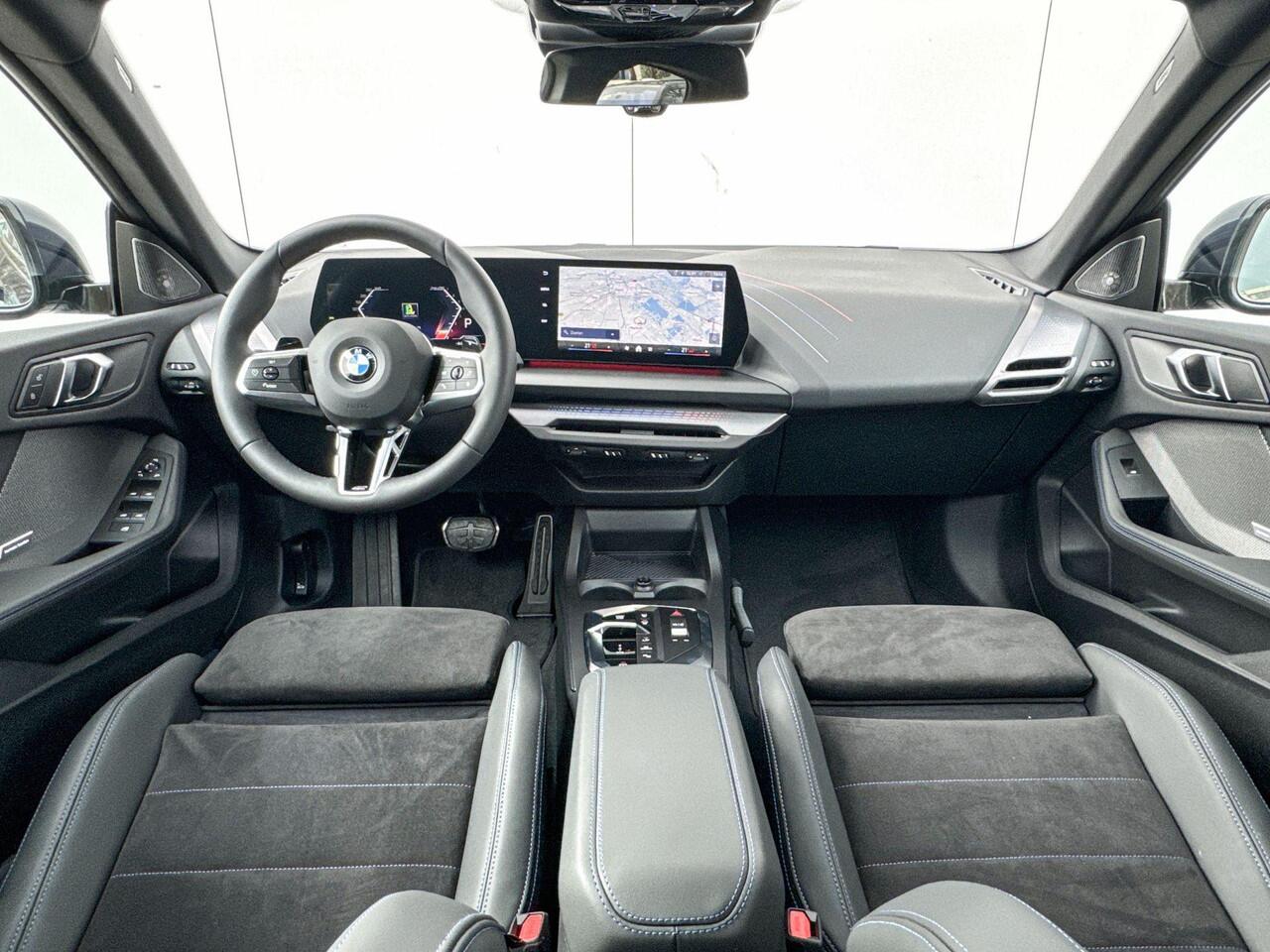 BMW 2-SERIE Gran Coupé 220 M-Sport Pro / Glazen Schuifdak / Adaptieve LED koplampen / Driving Assistant / Driving Assistant plus / Stuurwielrand verwarming / Camera / Harman Kardon / 19 inch