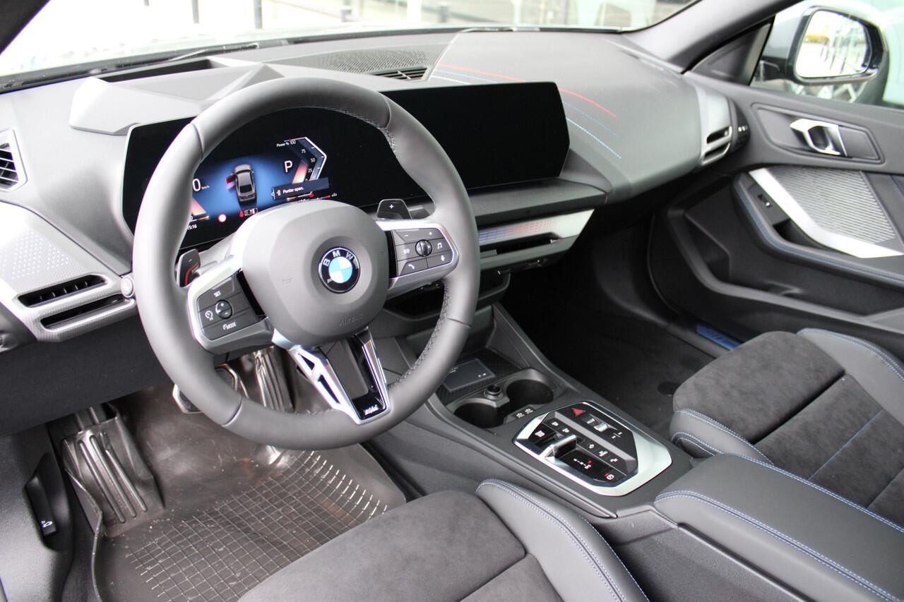 BMW 2-SERIE Gran Coupé 220 M Sport Automaat / Sportstoelen / M Adaptief onderstel / Parking Assistant Plus / Head-Up / Comfort Access / Live Cockpit Professional