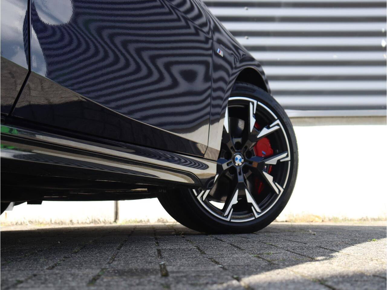 BMW 2-SERIE Gran Coupé 220 | M Sportpakket Pro | Innovation Pack | Panodak | Harman Kardon | Head-Up | Getint Glas | Driving Assistant | 19'' LMV