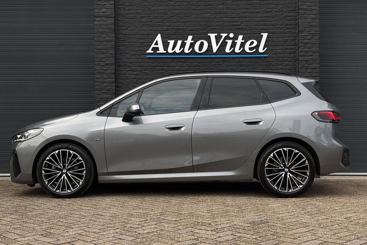 BMW 2-SERIE Active Tourer 218i M-Sport | Harman Kardon | Sportstoelen | Camera | Comfort Acces | Stoelverwarming