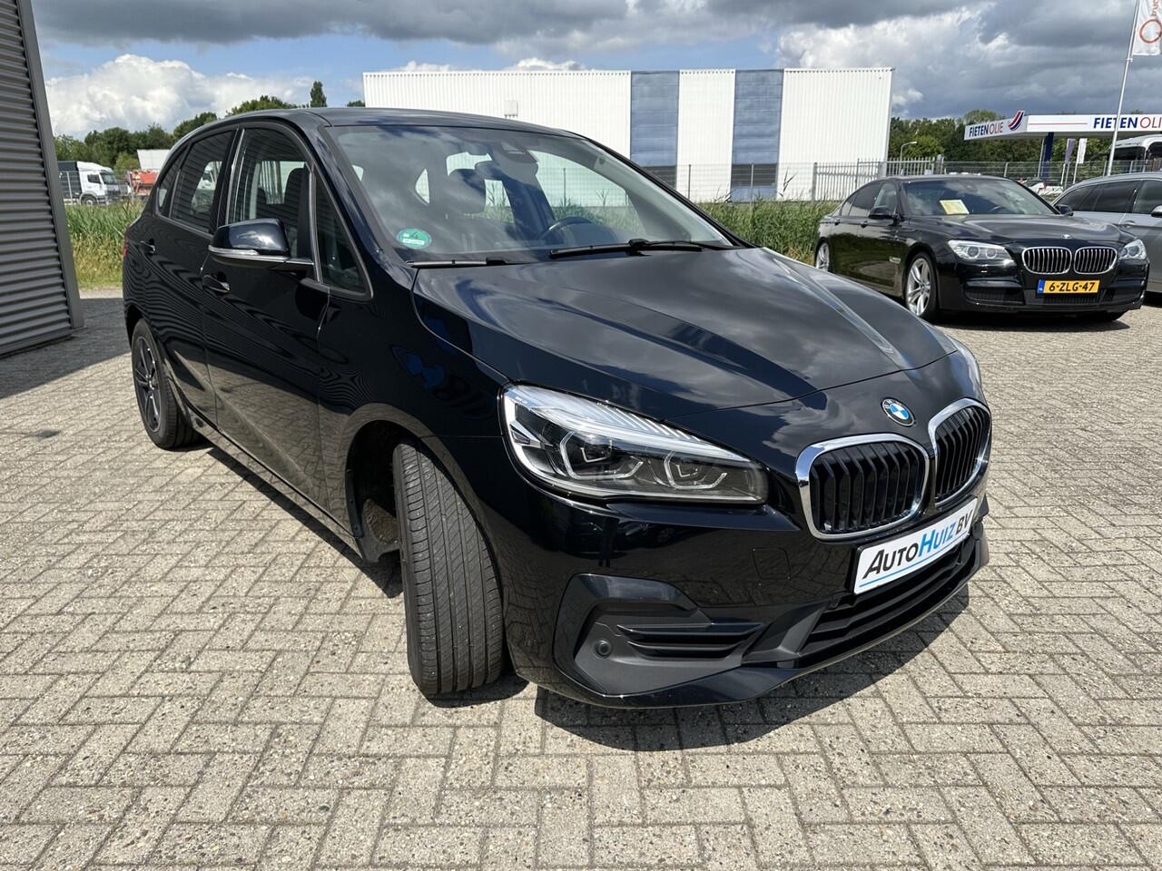 BMW 2-SERIE Active Tourer 225xe iPerformance Executive Sport Line Adaptive Cruise Control Stoelverwarming PDC DAB LED