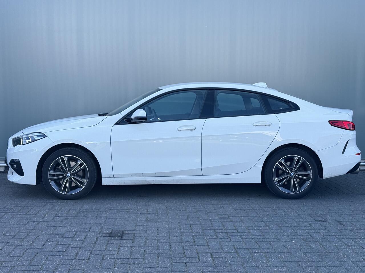 BMW 2-SERIE Gran Coupé BWJ 2020 218i 141 PK Executive AUTOMAAT LEDER | VIRTUAL COCKPIT | STOELVERW. | PDC | NAVI | CLIMA | CRUISE | BLUETOOTH | LMV 17 INCH | MULTIFUNCT. STUURWIEL