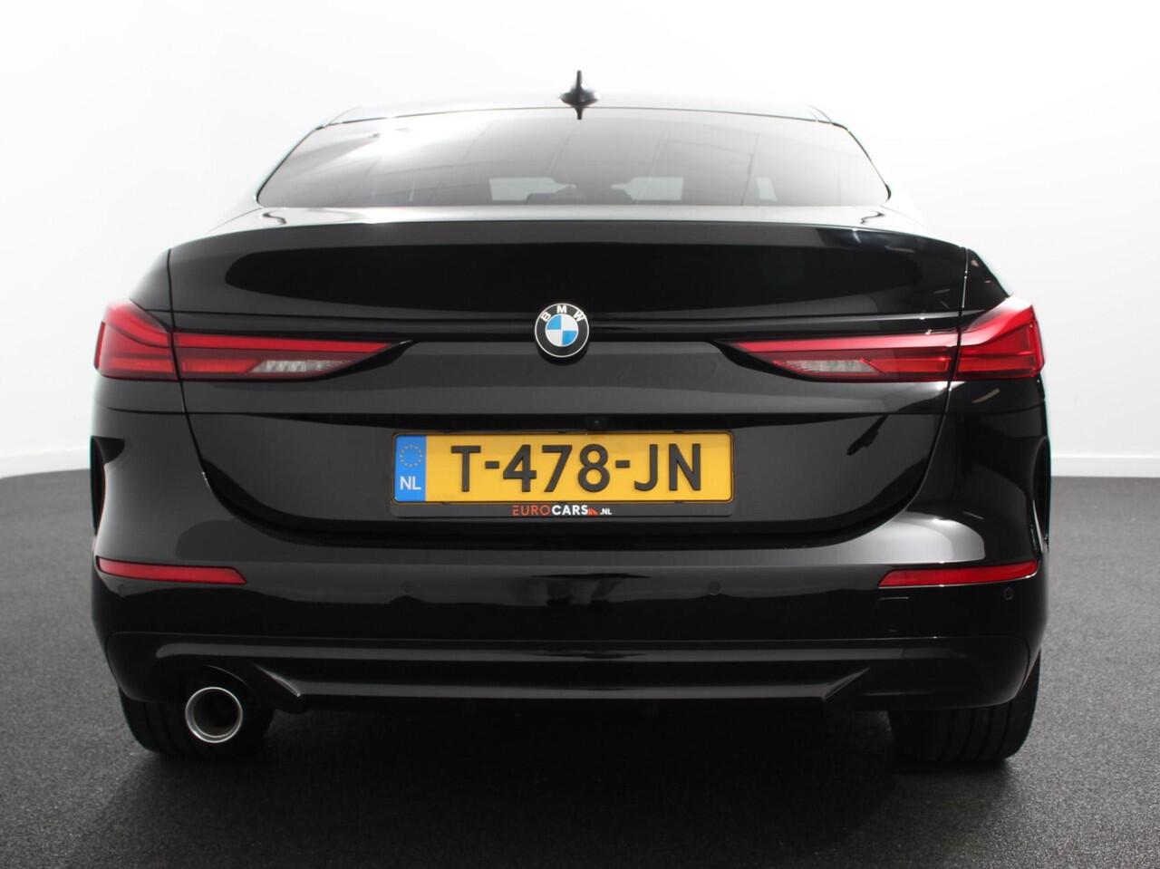 BMW 2-SERIE Gran Coupé 218i Automaat Introduction Edition | Panorama dak | Camera | Navigatie | Lichtmetalen velgen | Parkeer sensoren | Climate Control